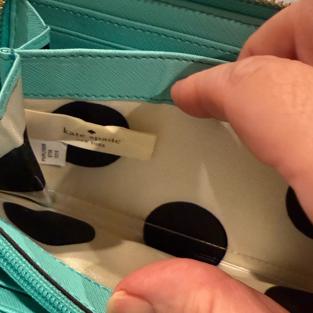 Kate Spade New York Aqua Zip-Around continental wallet - Picture 5 of 5